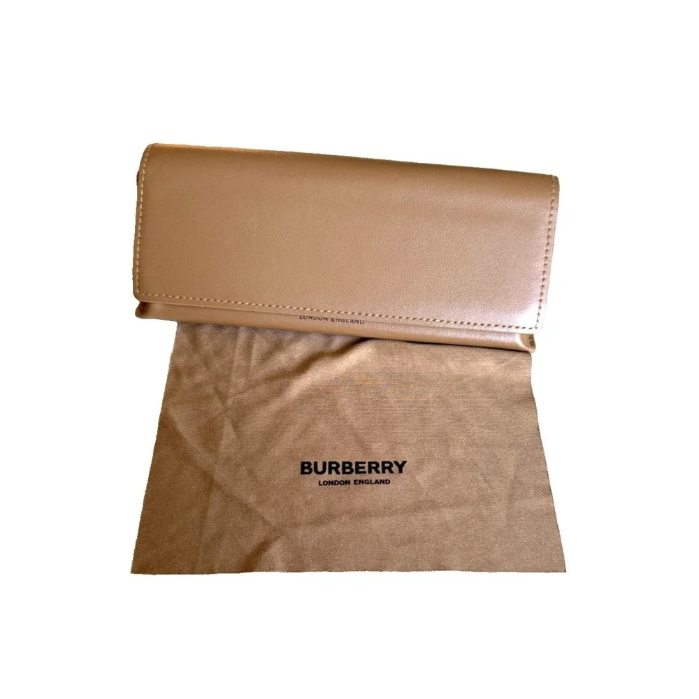 Burberry London Sunglass Case and Lens Cloth (glasses not incl)‎